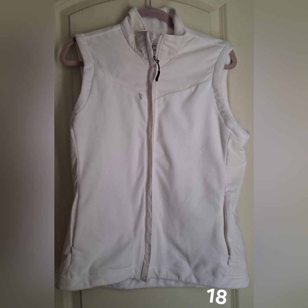 Gymshark Fleece Vest White Sz M Outdoors‎ Gym Camping Casual Travel Angelcore M